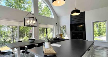 Petite Charlevoix 2: Hot Tub, Sauna, Mountain View