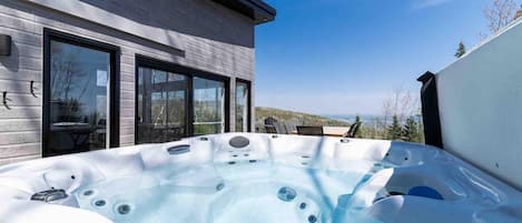 Baignoire à remous extérieure
