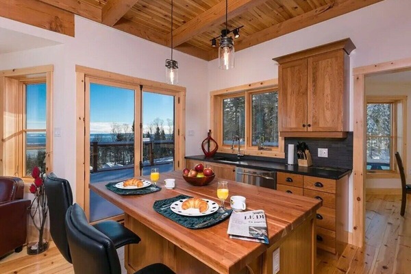 Gather 'round the table, good food, good company, and endless views.