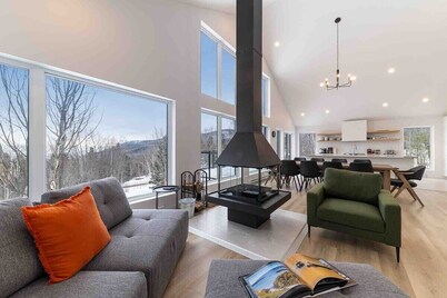 Le Chaleureux 61: Exclusive Chalet and River Views