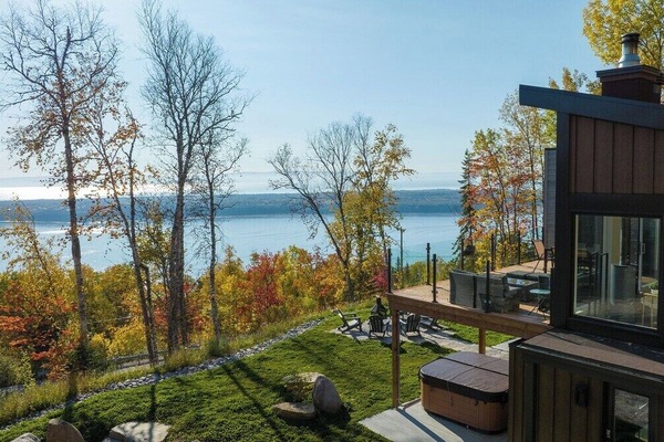 Chez Annie perched on the mountainside—your private retreat just minutes from the slopes.