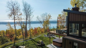 Views that stretch forever! Your summer getaway starts.