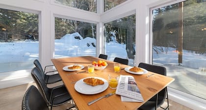 Artik 10: Private Retreat with Spa & Trails