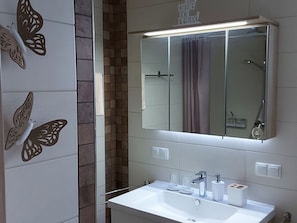 Bathroom - Palatinate Chalet in Grosskarlbach (Grosskarlbach)
