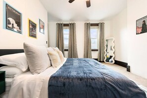 4 bedrooms, desk, iron/ironing board, travel crib