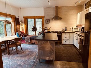 Micro-ondes, four, plaque de cuisson, lave-vaisselle