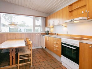 Interior - 6 Person Holiday Home on a Holiday Park in Hanstholm (Hanstholm)