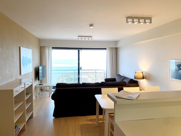 Living room - Apartment in Nieuwpoort by the Beach (Nieuwpoort)