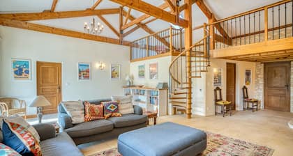 Maison Longchamps - Fünf Schlafzimmer Villa, Schläft 10