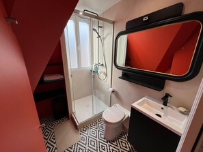 Hair dryer, towels