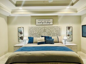 4 bedrooms, iron/ironing board, WiFi, bed sheets