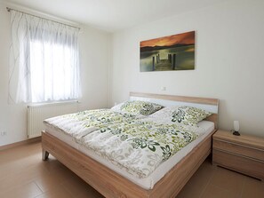 House | 3 bedrooms, individually furnished, iron/ironing board - Rheinflair Comfortable Holiday Residence (Kamp-Bornhofen)