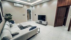 Deluxe-Apartment, 2 Schlafzimmer, Kochnische | Wohnbereich