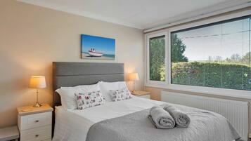 2 bedrooms, free WiFi, bed sheets