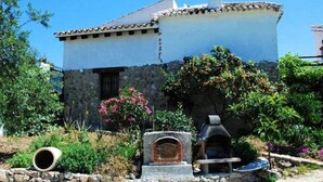 Cottage | Property amenity - Country House Near Sierras Subbeticas Park (Montefrio)