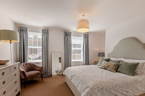 4 bedrooms, free WiFi, bed sheets