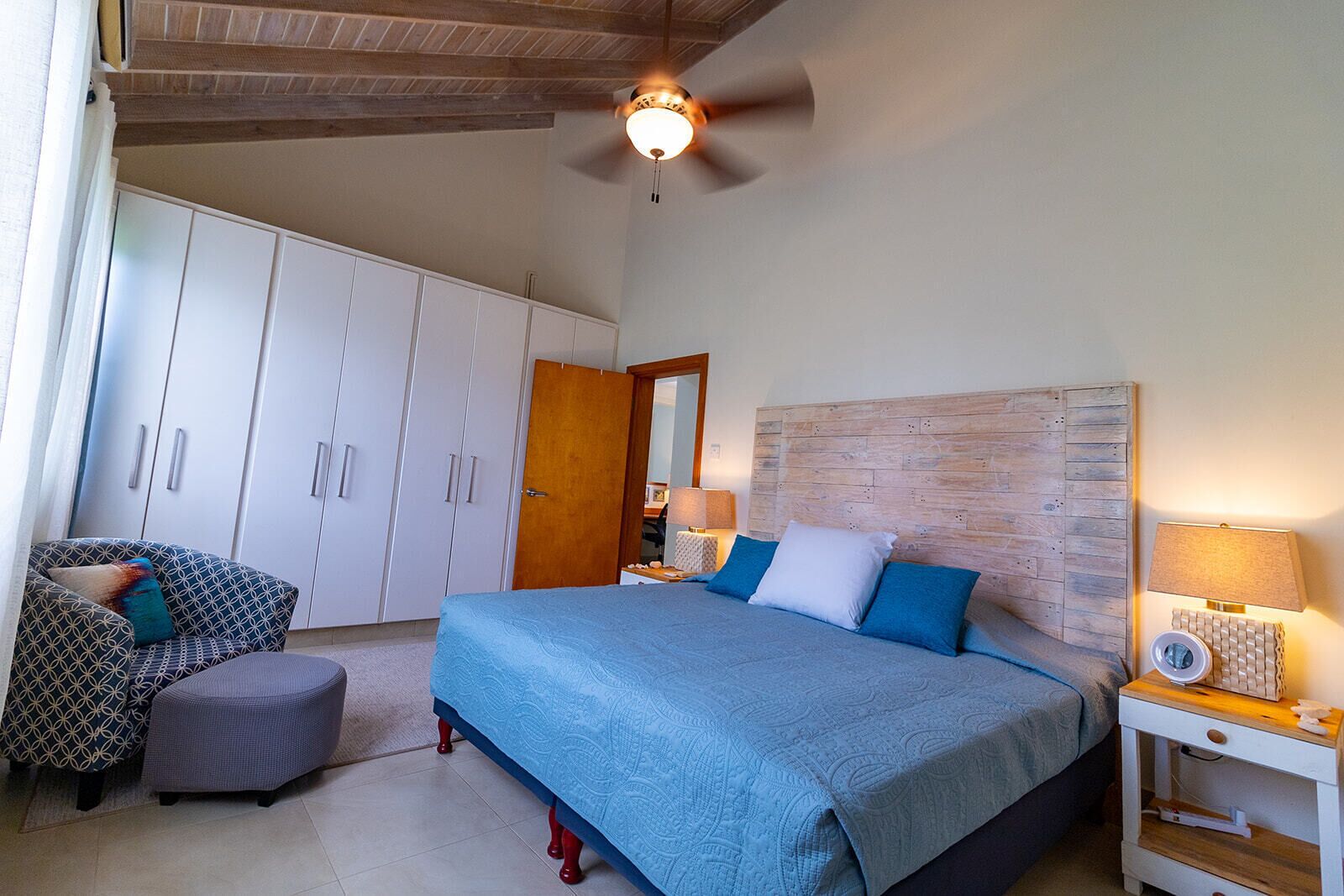 2 bedrooms, desk, iron/ironing board, free WiFi