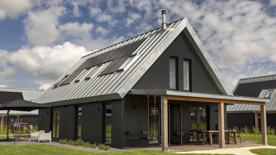 Beautiful Villa on the Water in Friesland