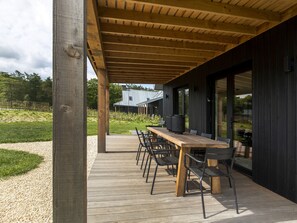 Villa | Dining