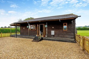 Exterior - 2 Bed in Somerton (oc-w29203) (Somerton)