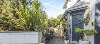 Little Seacroft - Two Bedroom House, Sleeps 4