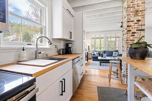 Fridge, microwave, oven, stovetop - Historic Hill Street Home - Heart of Fish Creek! (Fish Creek)