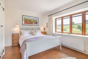 3 bedrooms, iron/ironing board, travel cot, free WiFi