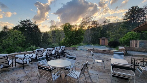 Unclassified image, 1 of 43, button - Bluestone Manor--spacious mountain home for your next adventure (Nimitz)