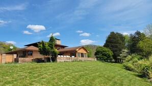 Unclassified image, 3 of 43, button - Bluestone Manor--spacious mountain home for your next adventure (Nimitz)