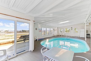 Una piscina techada
