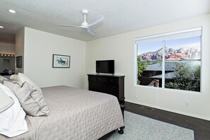 3 Schlafzimmer, Zimmersafe, Schreibtisch, Bügeleisen/Bügelbrett