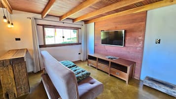 小木屋 | 客廳 | 電視