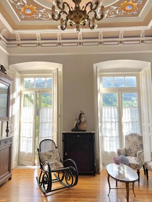 Family Suite, Mountain View | Premium bedding, memory foam beds, individually decorated - LA VENTA DE MIYARES - CASA DE INDIANOS (Pilona)