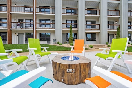 Property grounds. Cityside Escape