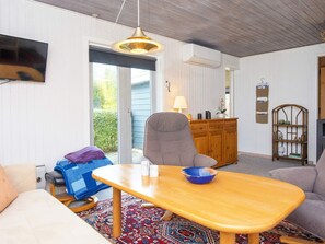 House | Dining - 6 Person Holiday Home in Hemmet (Hemmet)