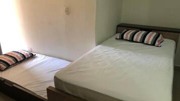 1 quarto, Wi-Fi de cortesia, roupa de cama