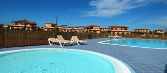 Villa Marta con Piscina en Origomare