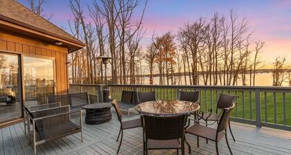 5BR Riverfront Home - Private Nature Retreat