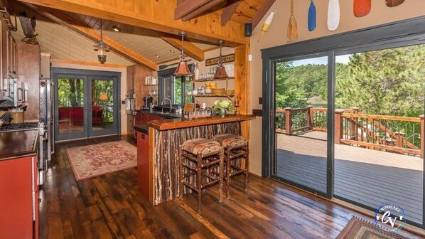 Fridge, microwave, oven, stovetop - Sandy Beach on O'Brien Lake. Sleeps 16 (Crosslake)