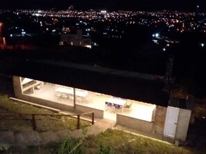 Área de parrillas y picnic