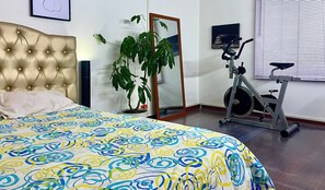 Classic Double Room | Free WiFi, bed sheets - A 5 minutos del aeropuerto (Bogotá)