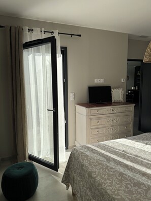 2 habitaciones, wifi gratis y ropa de cama 