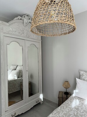 2 quartos, Wi-Fi de cortesia, roupa de cama