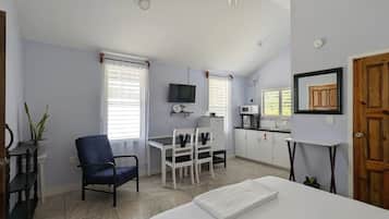 1 chambre, fer et planche Ă repasser, Wi-Fi, draps fournis