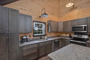 Fridge, microwave, oven, stovetop - Luxe Cabin~Mountain Views+Pool Table+Theater Room (Sevierville)