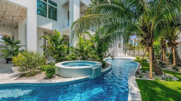 Outdoor pool, a heated pool - Sports Lovers Dream - Steps to Beach - Gulf Views! (Sarasota)