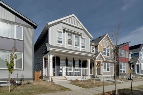 ModernSuite*NearAirport*2 Queens*ROKU