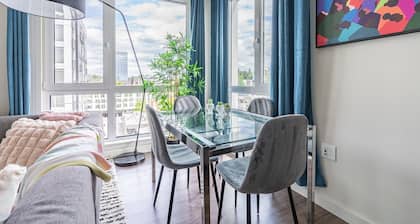 2BR Penthouse | Bellevue | Sophari Parkside G