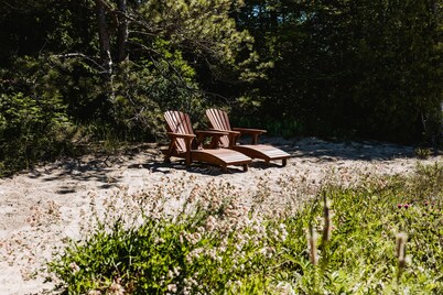 The Kickback 3 Bedroom Cottage with Private Beach Tobermory