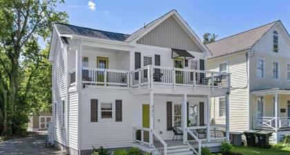 Downtown Retreat private balcony
